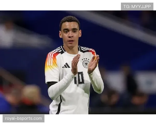 穆西亚拉与维尔茨:进攻效率与战术角色差异解析 穆西亚拉与维尔茨:进攻效率与战术角色差异解析